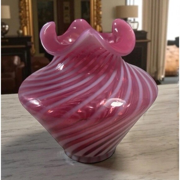 VTG Fenton Vase Cranberry Candy Cane Swirl Red White Striped Ruffled Top MCM - Picture 1 of 11